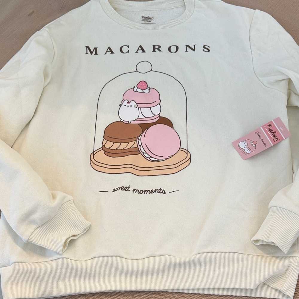 Pusheen Macaron Summer Box with Pusheen Macaron sweater - Picture 2 of 7